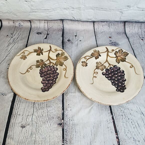 Z Gallerie Purple Grapes Plates 8" Set of 2 – Rustic Vineyard Decor - Picture 1 of 11